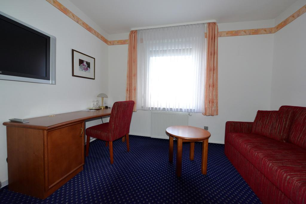 Trollinger Hof Hotel Bad Oeynhausen Exterior photo